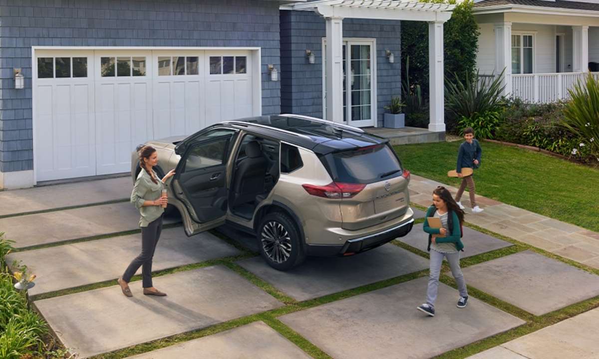 2025 Nissan Rogue (2)