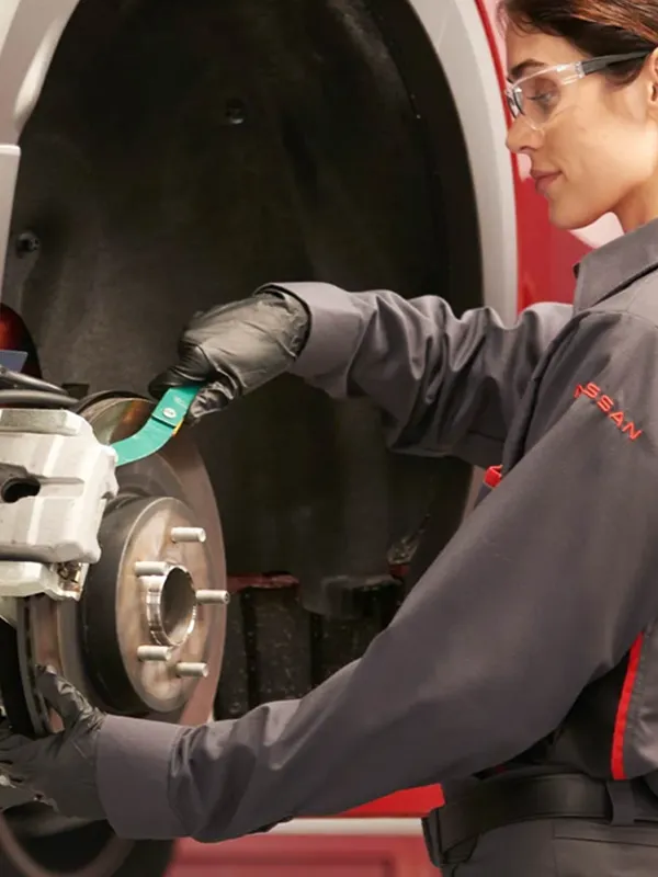 HOW CAN I TELL IF MY BRAKES NEED SERVICING?